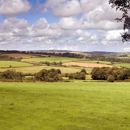 Three Gates Farm Holiday Cottages Huntsham Exteriör bild