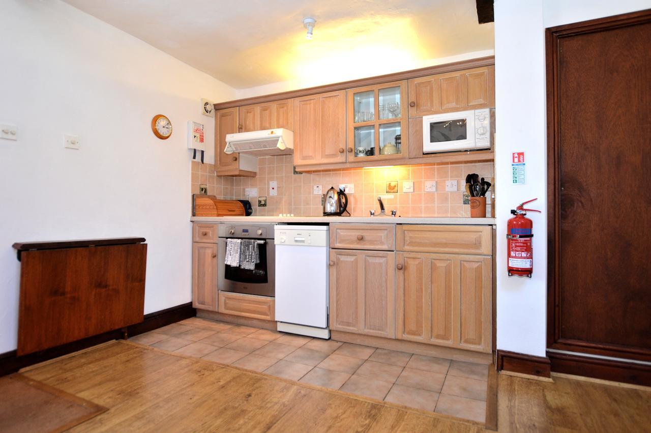 Three Gates Farm Holiday Cottages Huntsham Exteriör bild